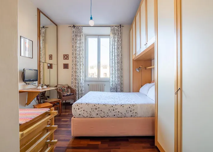New Trastevere Home: Big, Elegant, Comfy *
