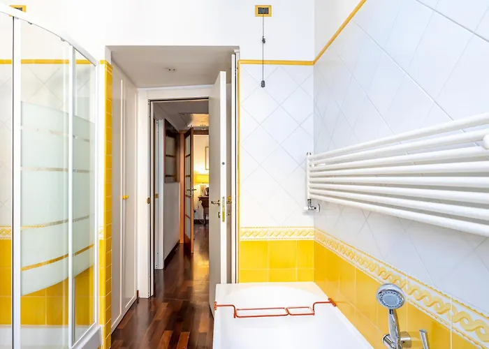 Apartamento New Trastevere Home: Big, Elegant, Comfy