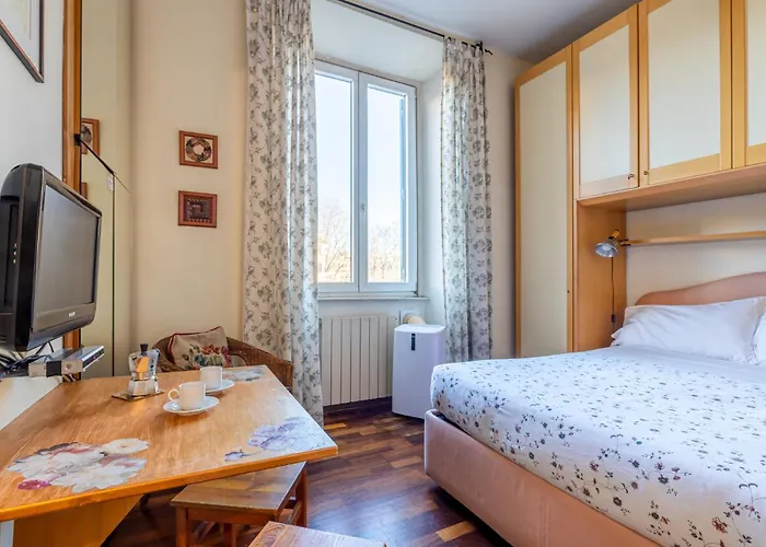 New Trastevere Home: Big, Elegant, Comfy *